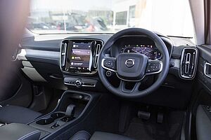 Volvo  XC40 Plus, B4 Mild hybrid, Petrol