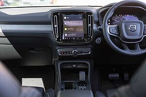 Volvo  XC40 Plus, B4 Mild hybrid, Petrol