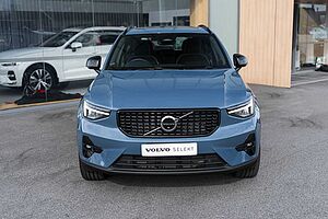 Volvo  XC40 Ultimate, B5 Mild Hybrid, Petrol, Dark