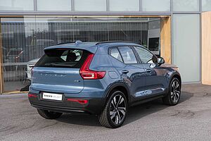 Volvo  XC40 Ultimate, B5 Mild Hybrid, Petrol, Dark