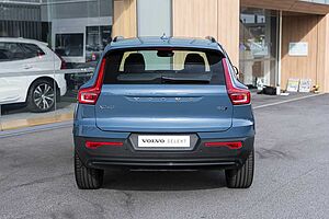Volvo  XC40 Ultimate, B5 Mild Hybrid, Petrol, Dark