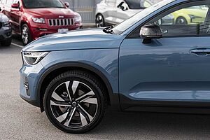 Volvo  XC40 Ultimate, B5 Mild Hybrid, Petrol, Dark