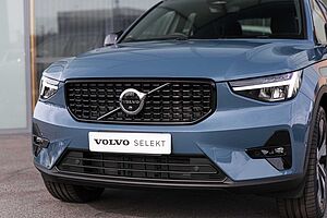 Volvo  XC40 Ultimate, B5 Mild Hybrid, Petrol, Dark