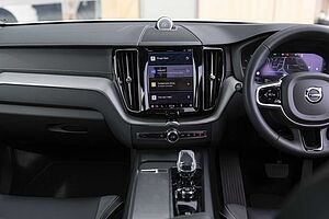 Volvo  XC60 Ultimate, B6 AWD mild hybrid, Petrol, Dark
