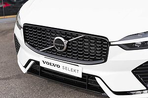 Volvo  XC60 Ultimate, B6 AWD mild hybrid, Petrol, Dark