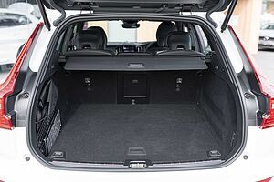 Volvo  XC60 Ultimate, B6 AWD mild hybrid, Petrol, Dark