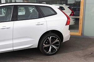 Volvo  XC60 Ultimate, B6 AWD mild hybrid, Petrol, Dark