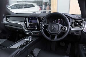 Volvo  XC60 Ultimate, B6 AWD mild hybrid, Petrol, Dark