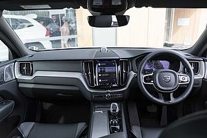 Volvo  XC60 Ultimate, B6 AWD mild hybrid, Petrol, Dark