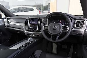 Volvo  XC60 Ultimate, B6 AWD mild hybrid, Petrol, Dark
