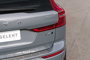 Volvo  XC60 Ultimate, B6 AWD mild hybrid, Petrol, Dark