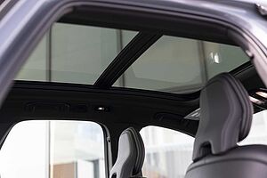 Volvo  XC60 Ultimate, B6 AWD mild hybrid, Petrol, Dark
