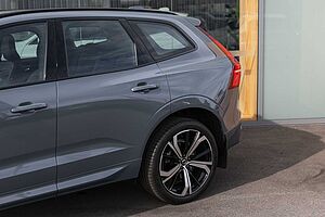 Volvo  XC60 Ultimate, B6 AWD mild hybrid, Petrol, Dark