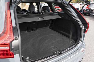 Volvo  XC60 Ultimate, B6 AWD mild hybrid, Petrol, Dark