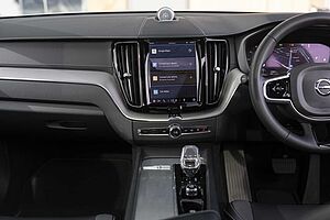 Volvo  XC60 Ultimate, B6 AWD mild hybrid, Petrol, Dark