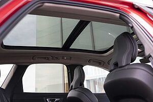 Volvo  XC60 Plus, B5 Mild Hybrid, Petrol