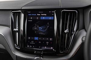 Volvo  XC60 Plus, B5 Mild Hybrid, Petrol
