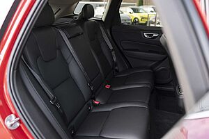 Volvo  XC60 Plus, B5 Mild Hybrid, Petrol