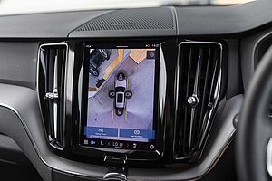 Volvo  XC60 Plus, B5 Mild Hybrid, Petrol
