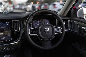 Volvo  V60 Cross Country Ultimate, B5 AWD Mild hybrid, Petrol, Bright