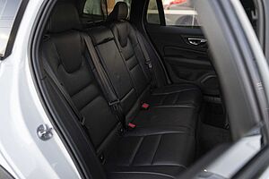 Volvo  V60 Cross Country Ultimate, B5 AWD Mild hybrid, Petrol, Bright