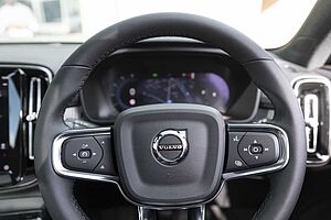 Volvo  XZ MY25 Black Edition AWD
