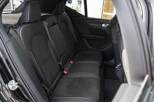 Volvo  XZ MY25 Black Edition AWD