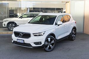 Volvo  XC40 T4 Momentum