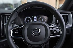 Volvo  XC60 T6 R-Design AWD