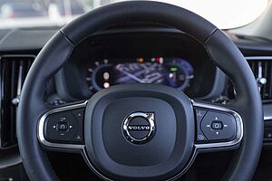 Volvo  XC60 Recharge Plus, T8 AWD Plug-in hybrid, Electric/Petrol, Dark