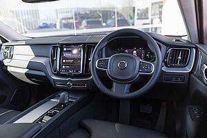 Volvo  XC60 Recharge Plus, T8 AWD Plug-in hybrid, Electric/Petrol, Dark