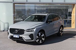 Volvo  XC60 Recharge Plus, T8 AWD Plug-in hybrid, Electric/Petrol, Dark
