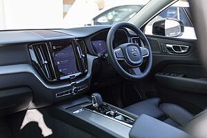 Volvo  XC60 Recharge Plus, T8 AWD Plug-in hybrid, Electric/Petrol, Dark