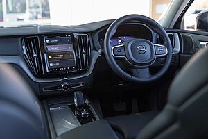 Volvo  XC60 Recharge Plus, T8 AWD Plug-in hybrid, Electric/Petrol, Dark