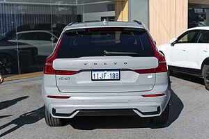 Volvo  XC60 Recharge Plus, T8 AWD Plug-in hybrid, Electric/Petrol, Dark