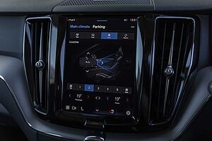 Volvo  XC60 Recharge Plus, T8 AWD Plug-in hybrid, Electric/Petrol, Dark