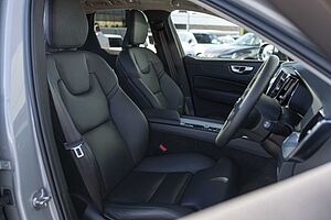 Volvo  XC60 Recharge Plus, T8 AWD Plug-in hybrid, Electric/Petrol, Dark
