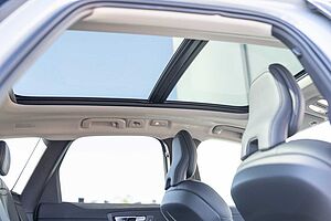 Volvo  XC60 Recharge Plus, T8 AWD Plug-in hybrid, Electric/Petrol, Dark