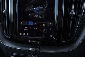 Volvo  XC60 Recharge Plus, T8 AWD Plug-in hybrid, Electric/Petrol, Dark